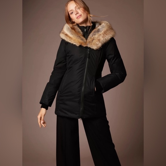 Aritzia Parka Goose Down Asymmetrical Faux Fur Hood Fall Winter Black XXS GUC - Picture 12 of 13